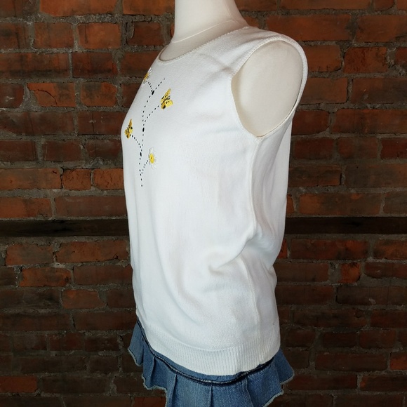 SOLD Vintage Womens Sleeveless Sweater Top White - Picture 3 of 6